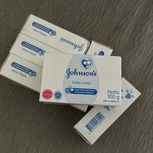Johnson’s baby soap- 6 bars